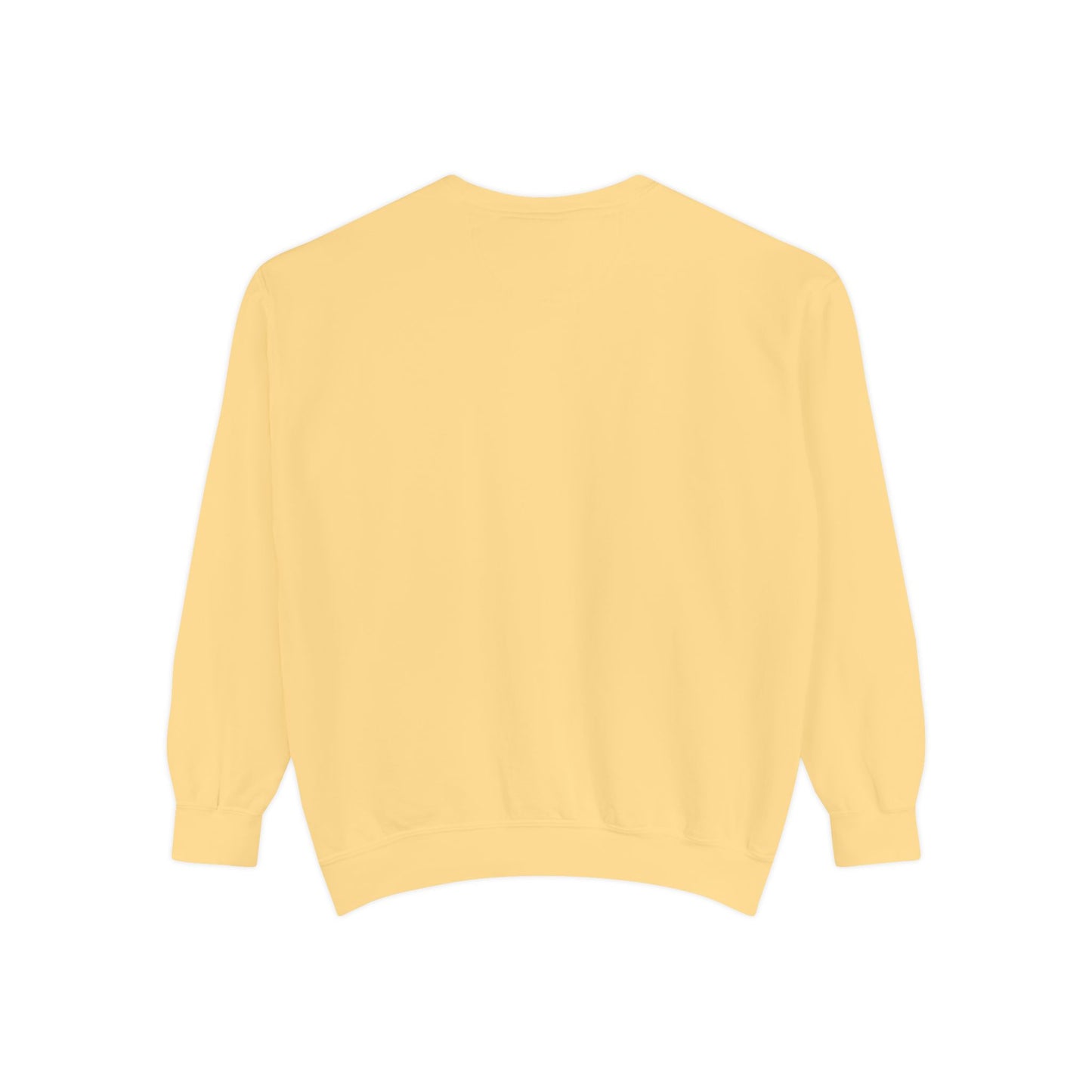 Garment-Dyed Sweatshirt with Vintage Crest Design - Cozy Fashion for All, Perfect for Gift Giving, Casual Wear, Everyday Comfort